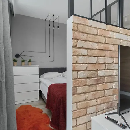 River View With Balcony & Free Garage By Renters Daire